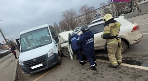 Ульяновские спасатели приняли участие в ликвидации последствий ДТП